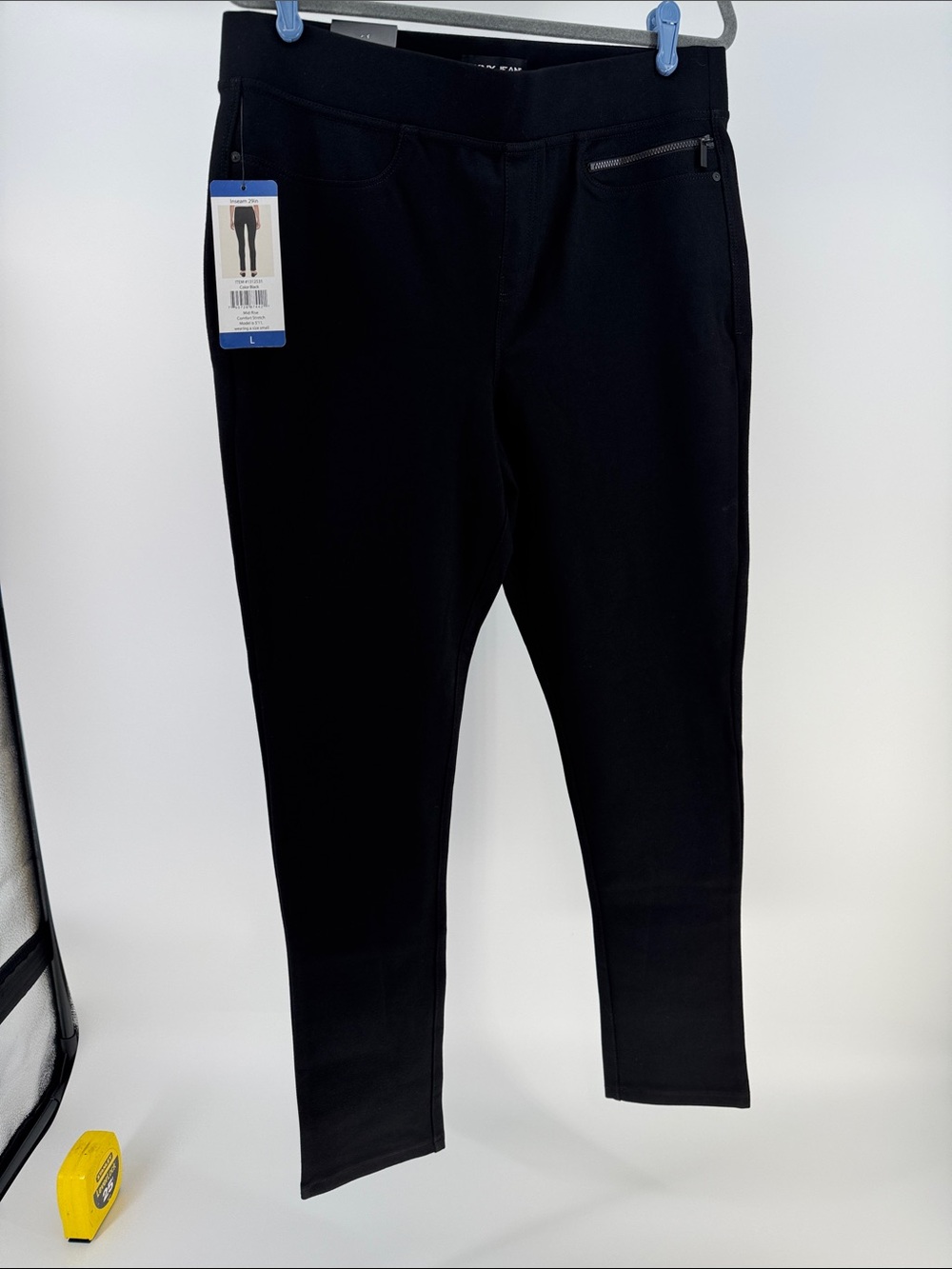 DKNY Women's Black Skinny Jeans with Zip Pocket